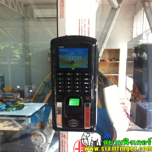  เครื่องสเเกนลายนิ้วมือ ควบคุมประตูยี่ห้อ HIP รุ่น CI809